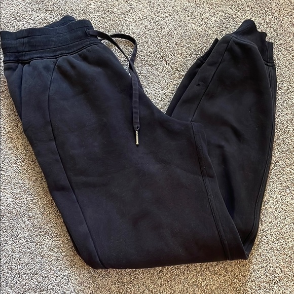 Lululemon black scuba joggers size 4 - Picture 1 of 7